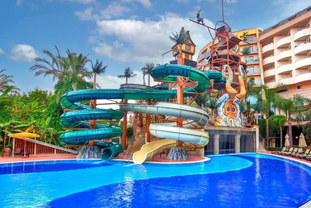 پارک آبی  Long Beach Resort Hotel Alanya